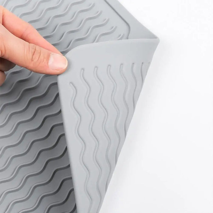 Foldable Silicone Drying Mat — Heat-resistant, Anti-slip Kitchen Drain Mat