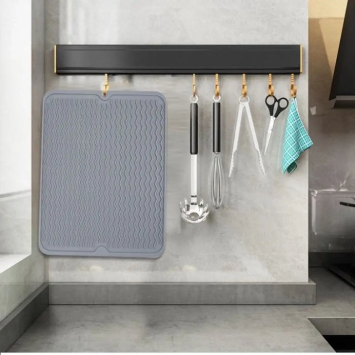 Foldable Silicone Drying Mat — Heat-resistant, Anti-slip Kitchen Drain Mat